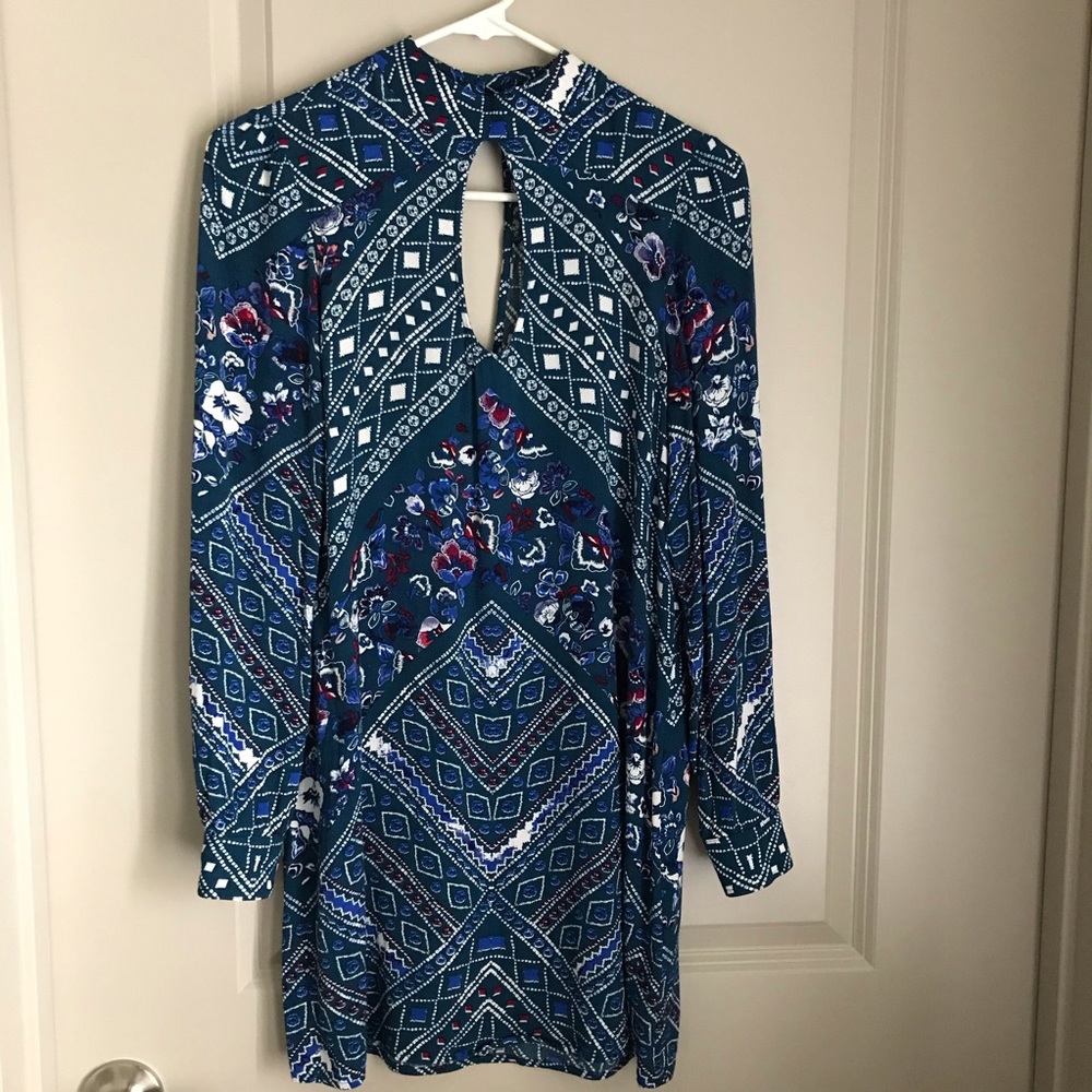 Express short long sleeve dress